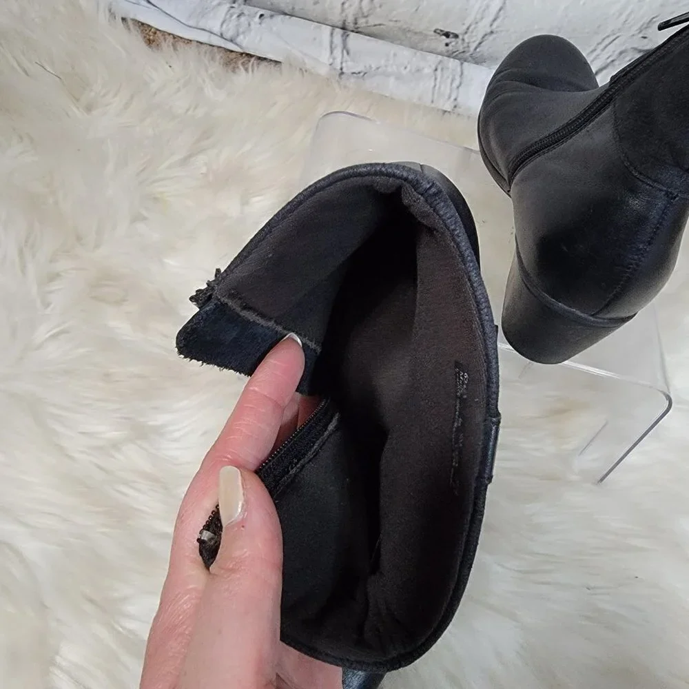 CLARKS Womens 9 Ingalls Dover‎ Leather Black Heeled Booties Comfort Ankle Boots